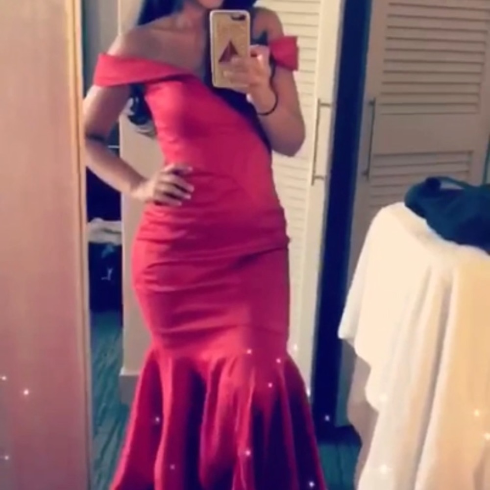 Stunning Red mermaid dress